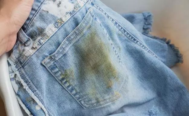 基础款衣服秒变时髦小窍门,学会这几招衣服每天都像新的一样