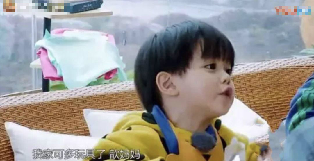 小朋友喜欢攀比怎么教育,家里孩子攀比心理严重怎么教育