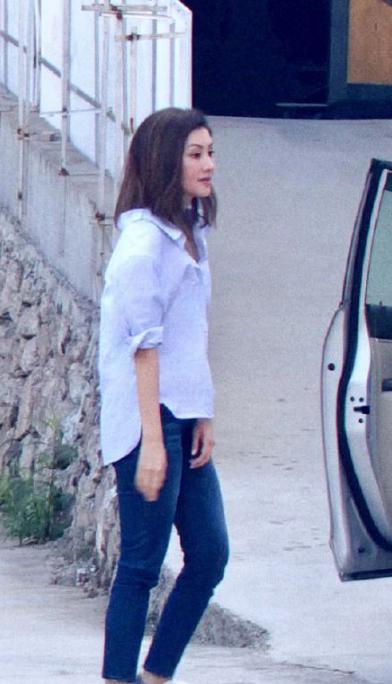 香港首任港姐19岁嫁入豪门,18岁港姐嫁豪门