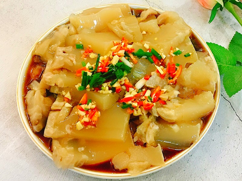 做猪皮冻不能少了这一步,做猪皮冻水多了不成冻怎么办