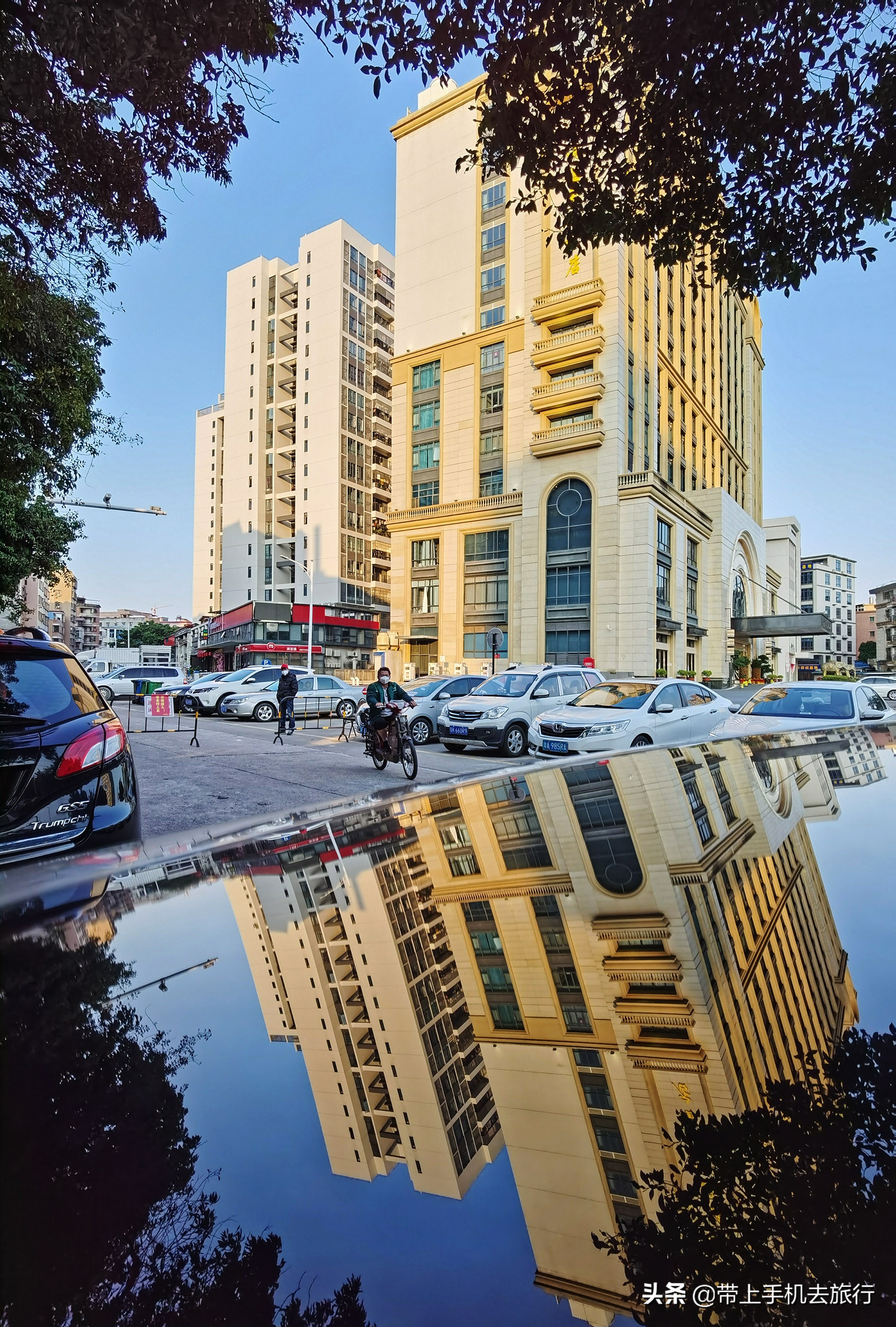 手机拍摄照片如何镜面反射,手机拍照怎样调节镜面反射