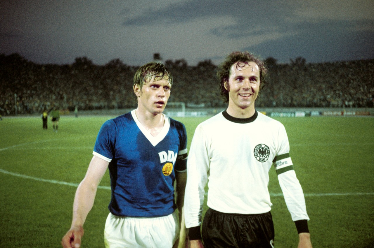 足球皇帝贝肯鲍尔,贝肯鲍尔为什么叫足球皇帝