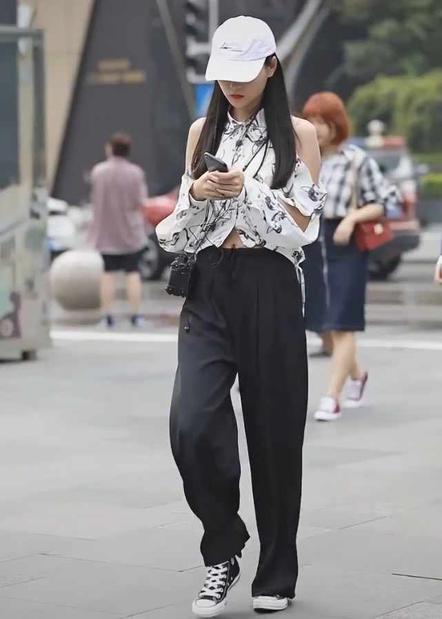 今年夏天即将流行的穿搭橘色,今年夏季穿搭流行颜色显白