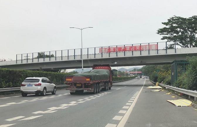 高速公路上的标志和标线如何识别,高速公路上的各种标志标线标牌