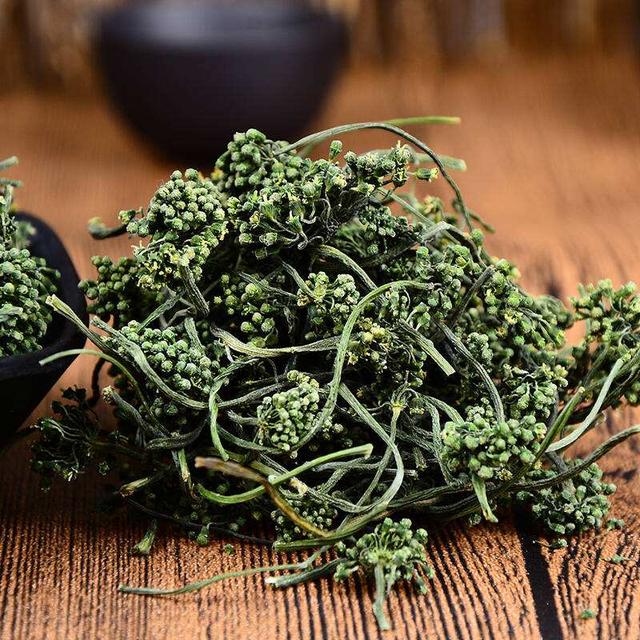 一岁一寒一春秋，一草一木一参花。