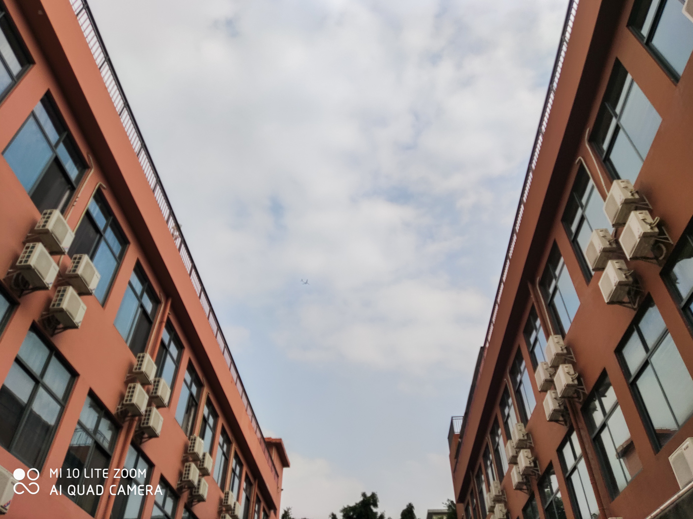 小米10青春版详细测评,小米10青春版测评刺激战场