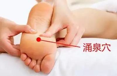 老中医神奇的拍打赶走全身疾病,身体的各个部位怎么拍打治病