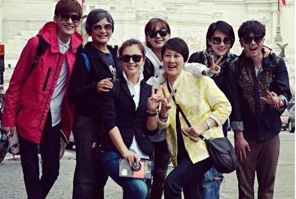 郑佩佩自曝婚姻,郑佩佩皈依佛门