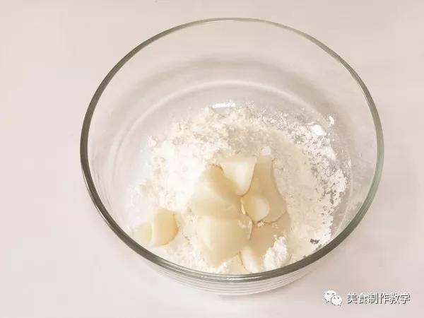 老爸的食光鲜花饼的做法,发面玫瑰花饼的美食做法