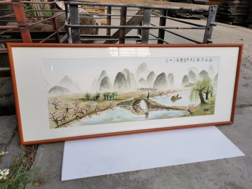 专业装裱各种画框,定制装裱画框