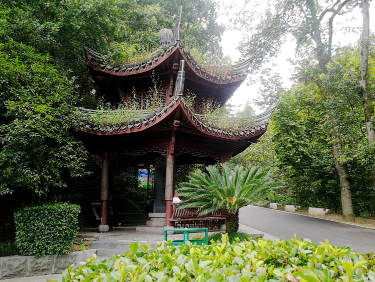 试解孙策东冶屠城事件之谜