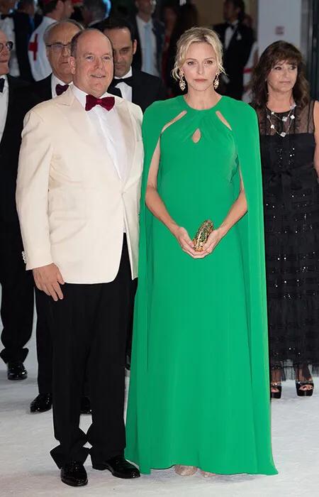 皇家时尚品牌哪里的,皇家时尚女装