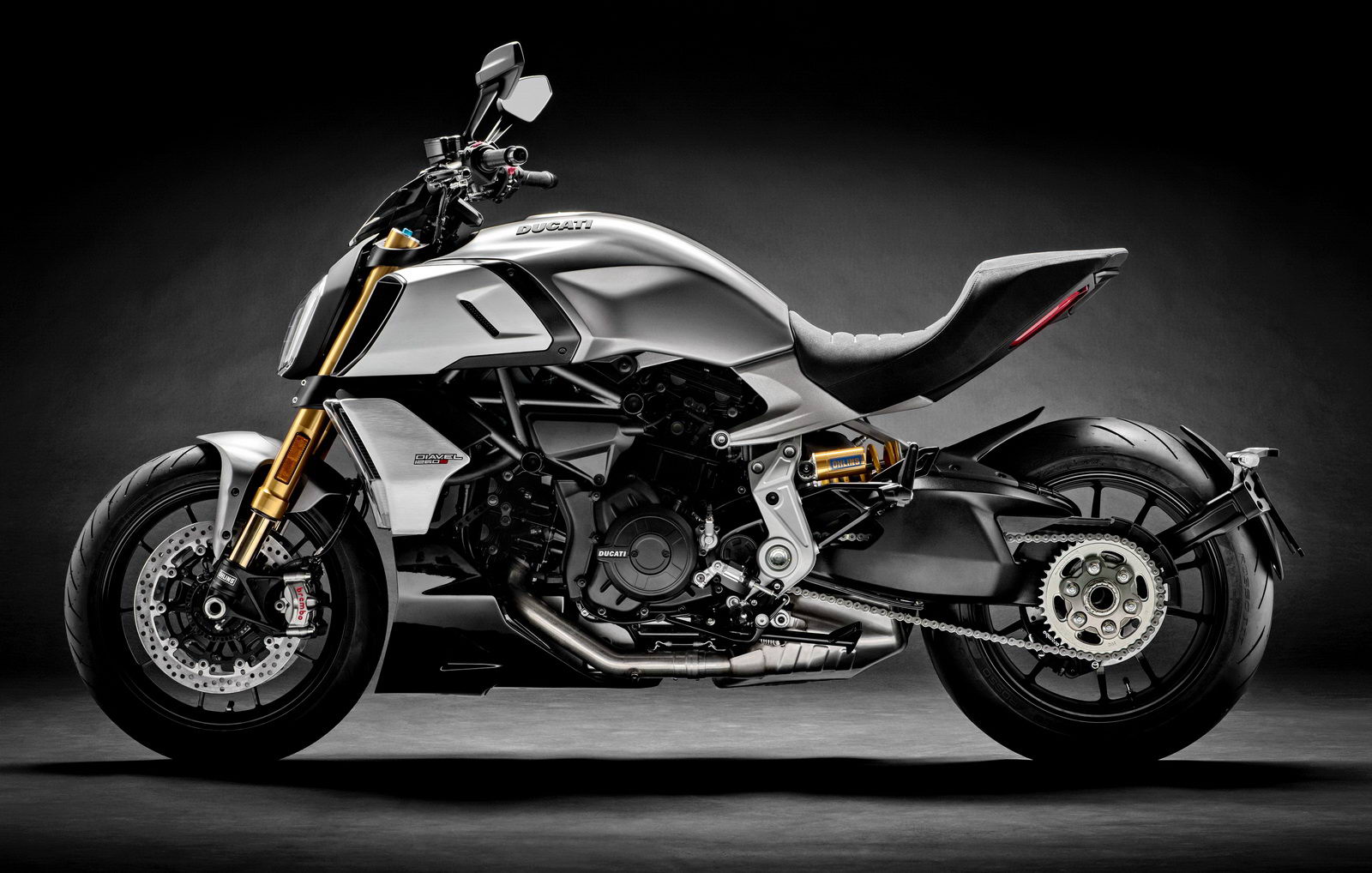 杜卡迪diavel大魔鬼1260,杜卡迪diavel1260s多少钱