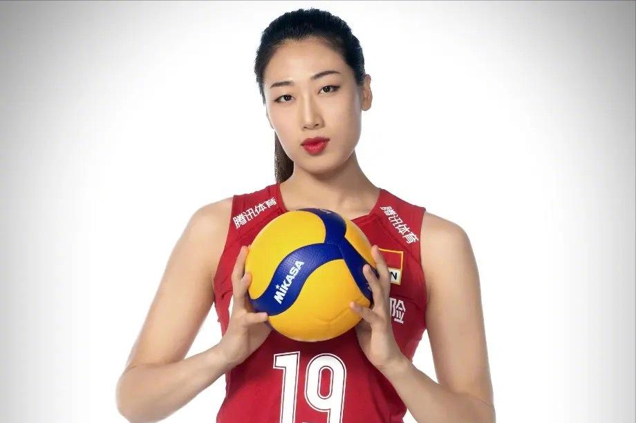 女排奥运资格赛出线,中国女排栗垚最新消息