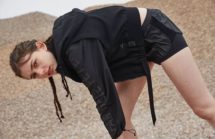 除了NIKE、ADIDAS，女生还有哪些值得入手的运动单品？