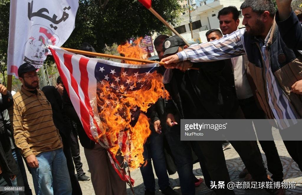 耐克宣传片国足剪辑,耐克足球广告贫民窟