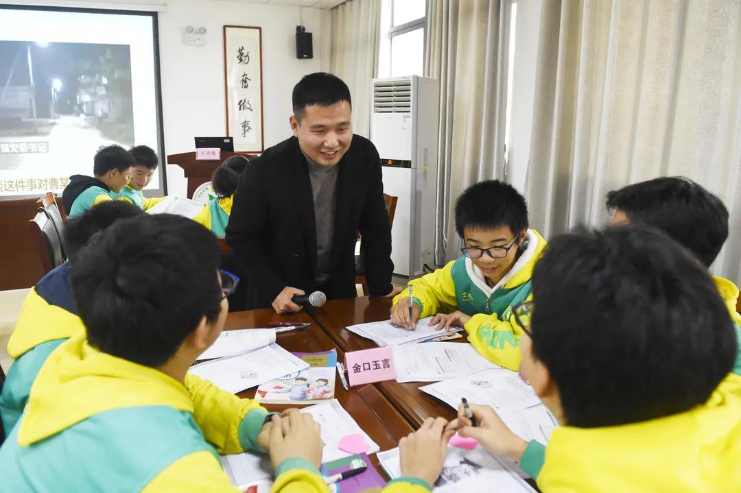花儿朵朵向阳开幼儿园,幼师花儿朵朵向阳开舞蹈完整版