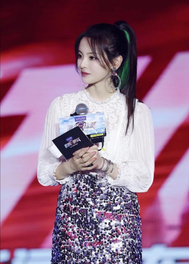 女人扎马尾辫好吗,如何正确的扎马尾不会秃头