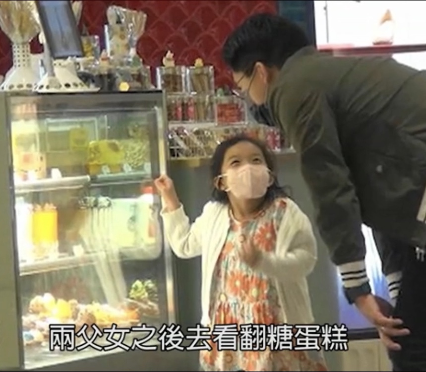 霍启刚晒与郭晶晶甜蜜合照,霍启刚为郭晶晶庆40岁生日