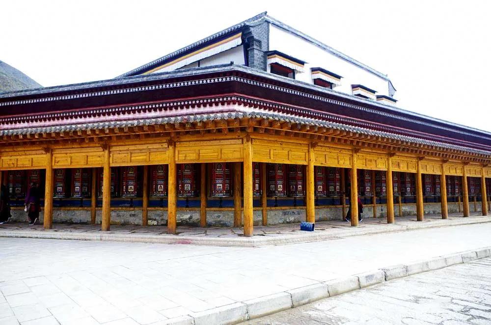 适合夏天去旅游的自驾路线,适合夏季的自驾游路线推荐