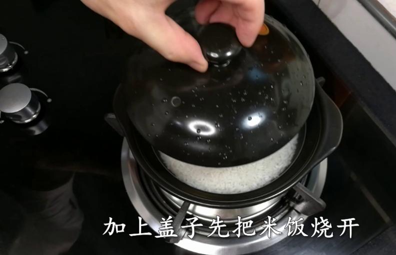 正宗广东星级大厨瘦肉煲仔饭做法,大厨教腊味煲仔饭砂锅家常做法