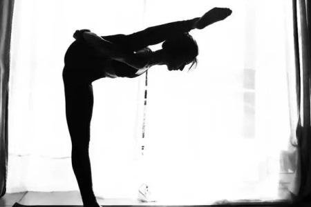 正确的性方式和技巧瑜伽初入门中有隐含和解锁动作