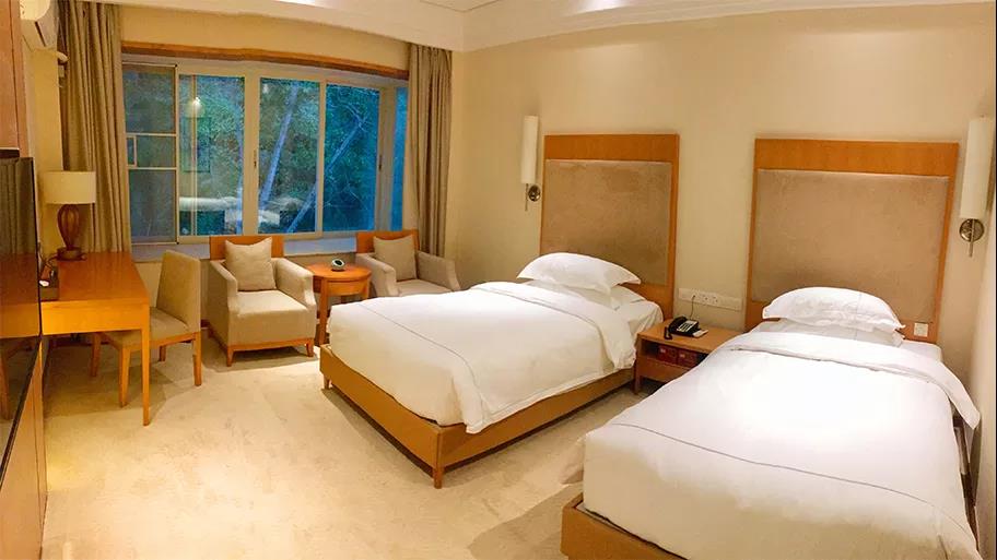 惠州宝藏级的度假村，水墨宋朝园林，乘船入住，瀑布，稻田，泳池