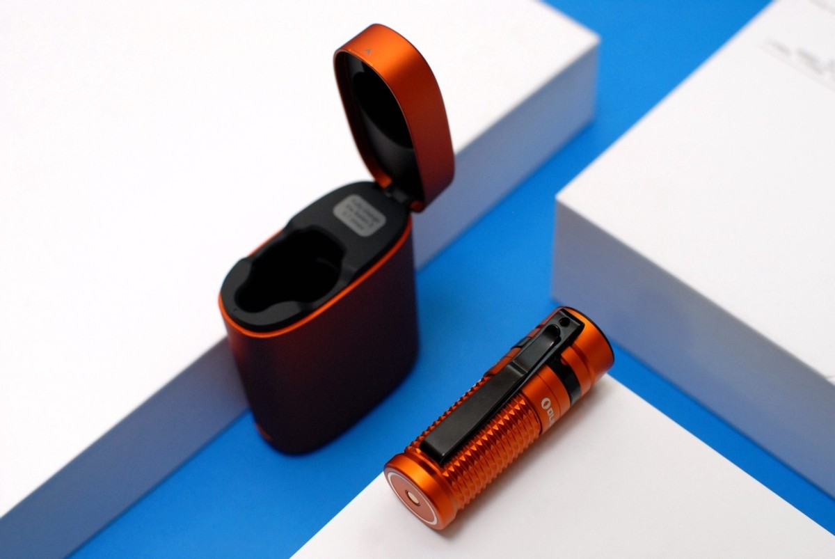 baton手电筒测评,傲雷baton3强光手电体验