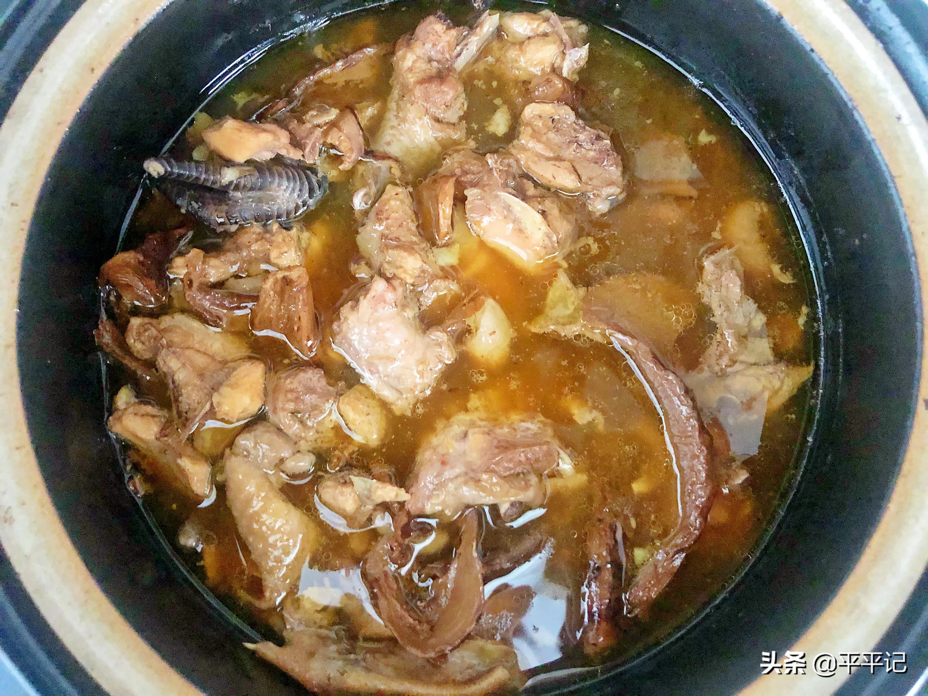 松茸炖鸡正宗做法,松茸炖鸡汤的做法大全窍门