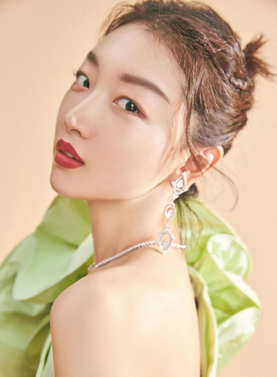 最新明星红毯珠宝,女明星红毯封神造型礼服