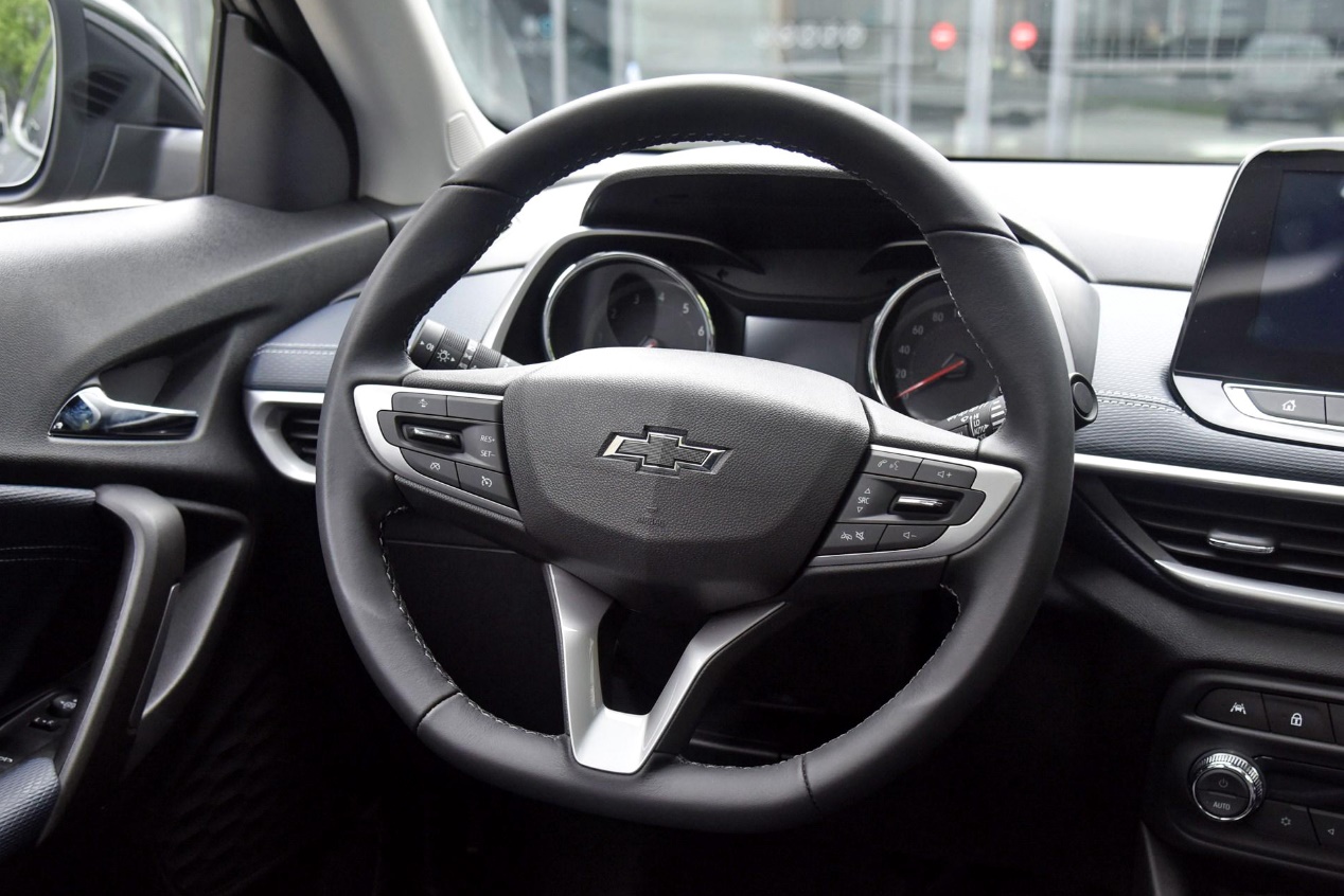 取消手动挡/11.89万起售！新款雪佛兰创酷值不值