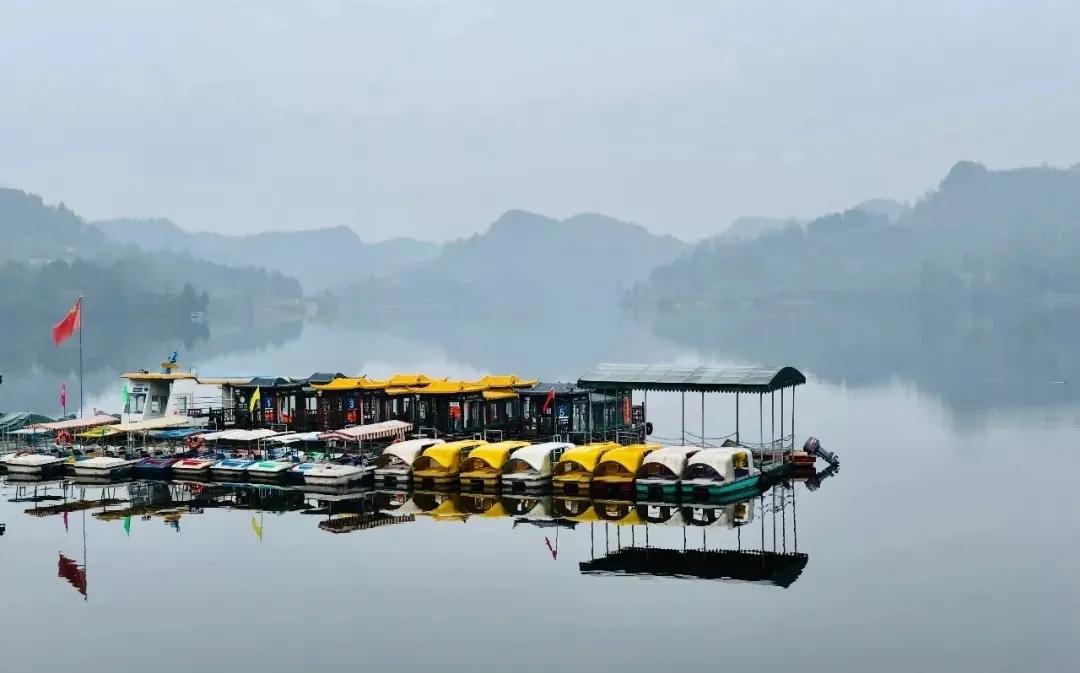 三月的南江春意盎然，湖光山色两相和，玉湖此时春正好，走起哦