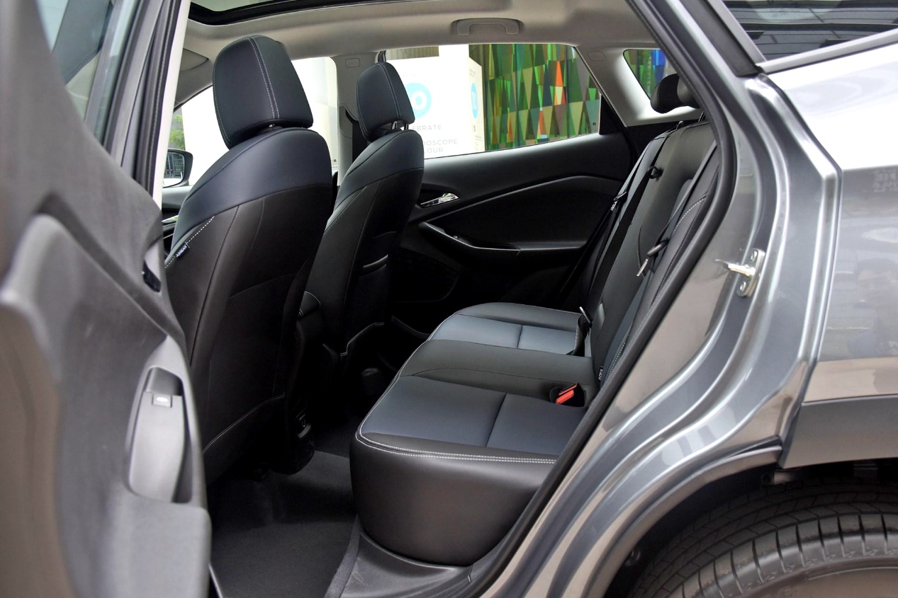 取消手动挡/11.89万起售！新款雪佛兰创酷值不值