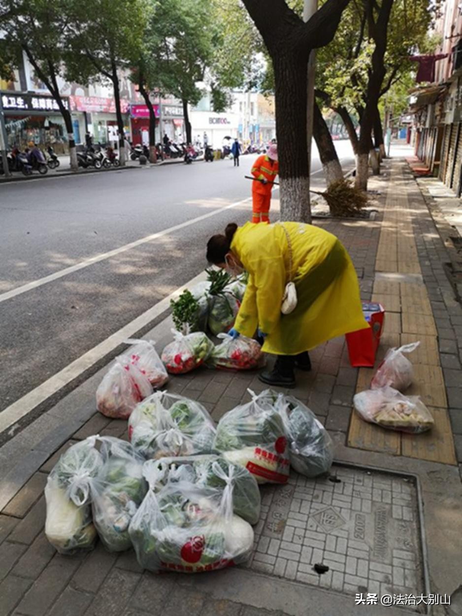 累，但是光荣！为一线干警“代购员”们点赞！