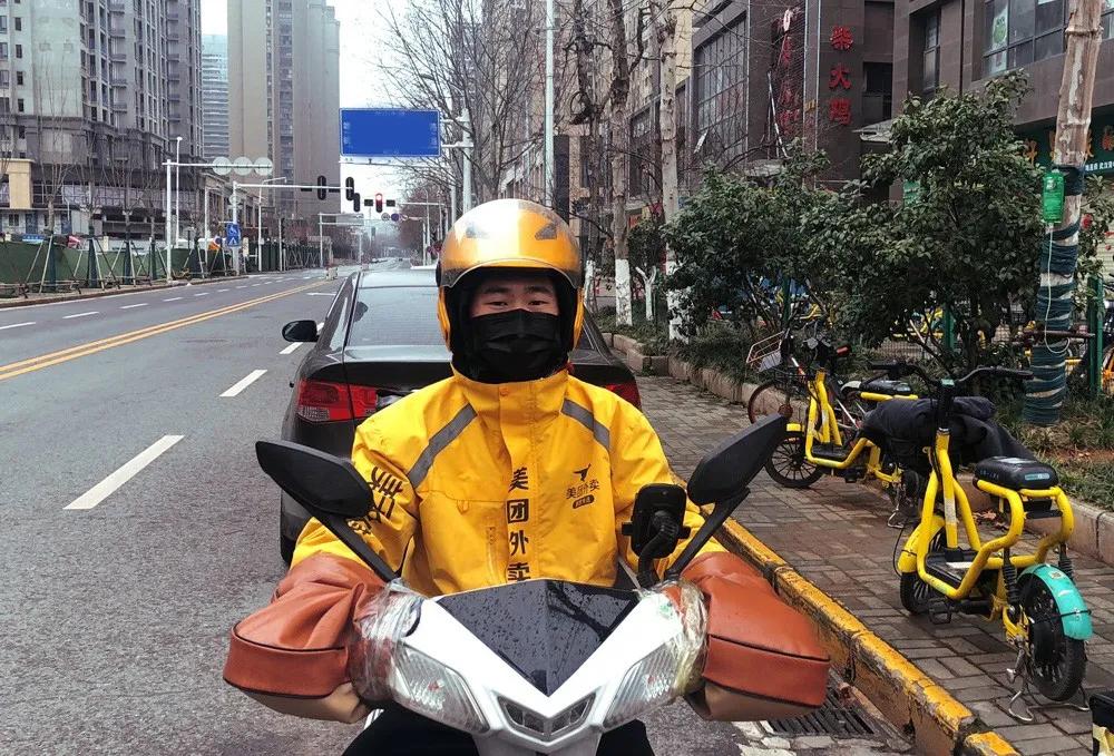 武汉众包骑手何文文，一天送202单，打破自己跑单记录