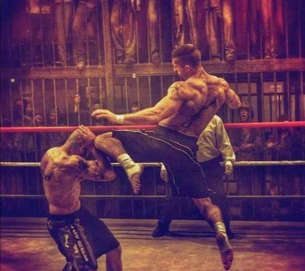 与李小龙齐名的拳霸竟被一腿丧命,能和李小龙一拳打得一样重的人