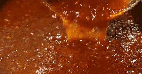 月经来时胸胀痛怎么回事,例假期间胸胀痛怎么缓解