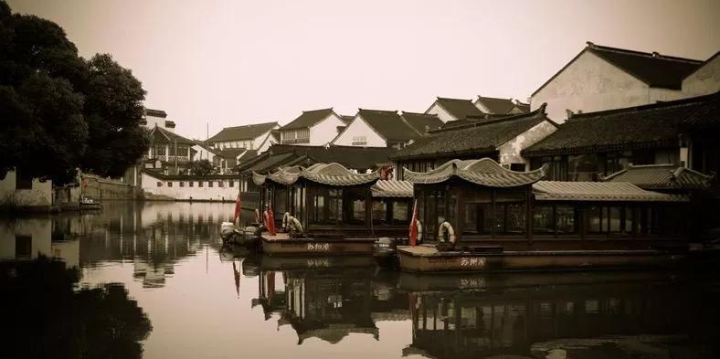 乌镇现在还值得去吗,乌镇是否值得去