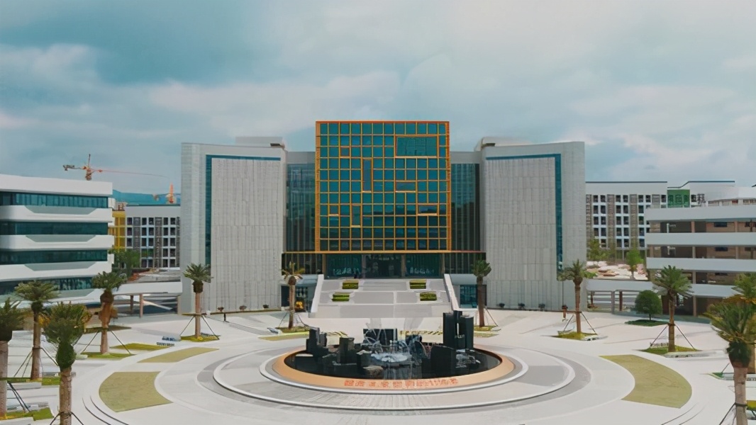 福建省超级高中,福建最豪华中学