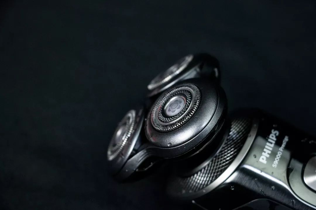 荷兰进口飞利浦剃须刀s9000价格,飞利浦S9000舒仕系列电动剃须刀