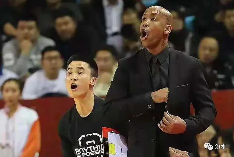 马布里在首钢队的翻译,马布里的翻译是专用的吗