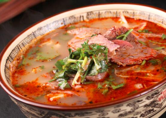 牛肉汤怎么做才能做到色香味俱全,牛肉汤怎么煮好吃又简单