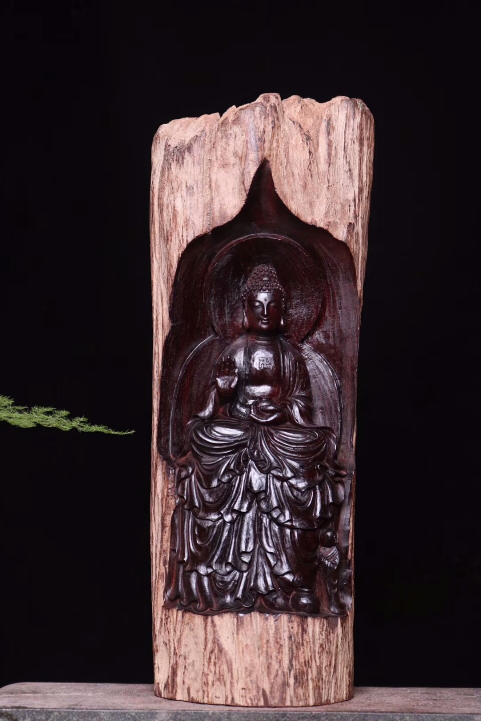 木雕用什么材质的最好,常见的木雕材料一般分为两大类