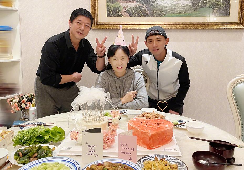 国乒十佳球许昕,国乒美男子许昕