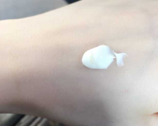 用100元测试防晒霜的效果,一百款防晒霜测试