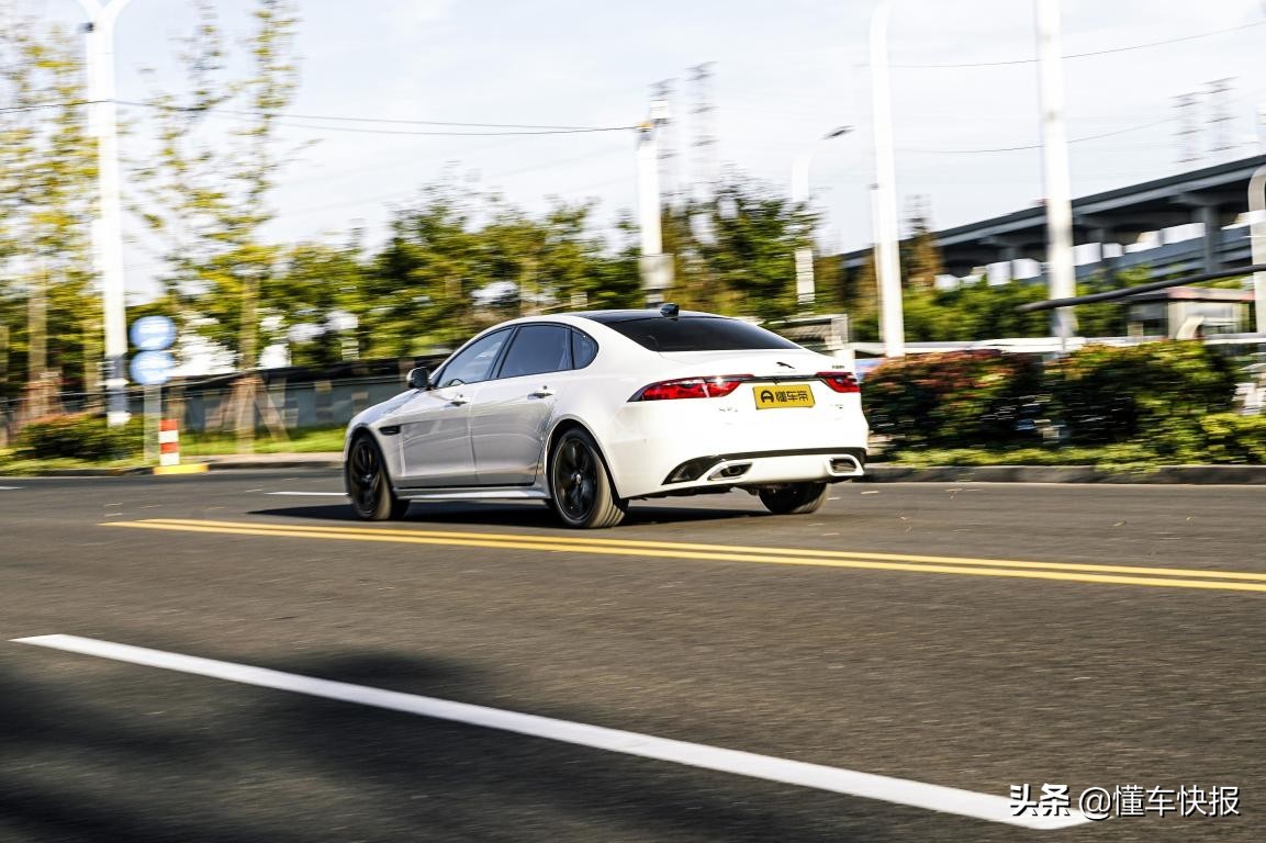 陈震试驾捷豹xfl2021款试驾视频,沉浸式体验24款捷豹xfl尊享豪华