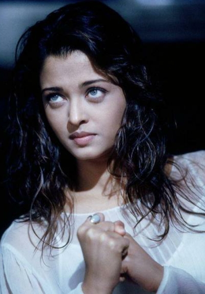 欣赏油画裸体妇女，1个矫揉造作的姿态，彰显画家虚伪的艺术信念