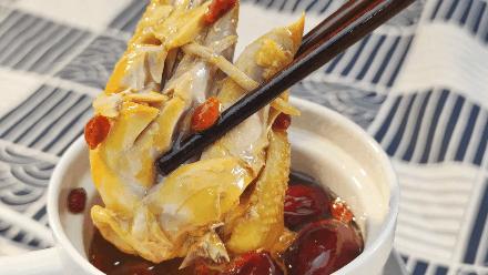 秋天煲鸡汤的最佳搭配,秋天进补的鸡汤