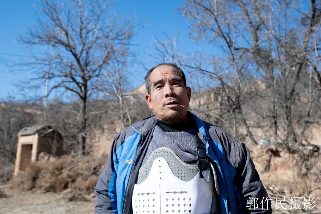 一不小心扭到腰了怎么能治好,一不小心摔坏了脚