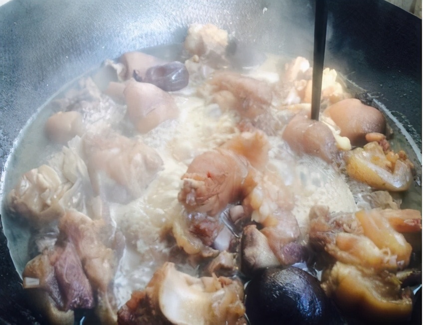 卤肉店卤猪蹄怎么入味,三十年卤猪头猪蹄配方